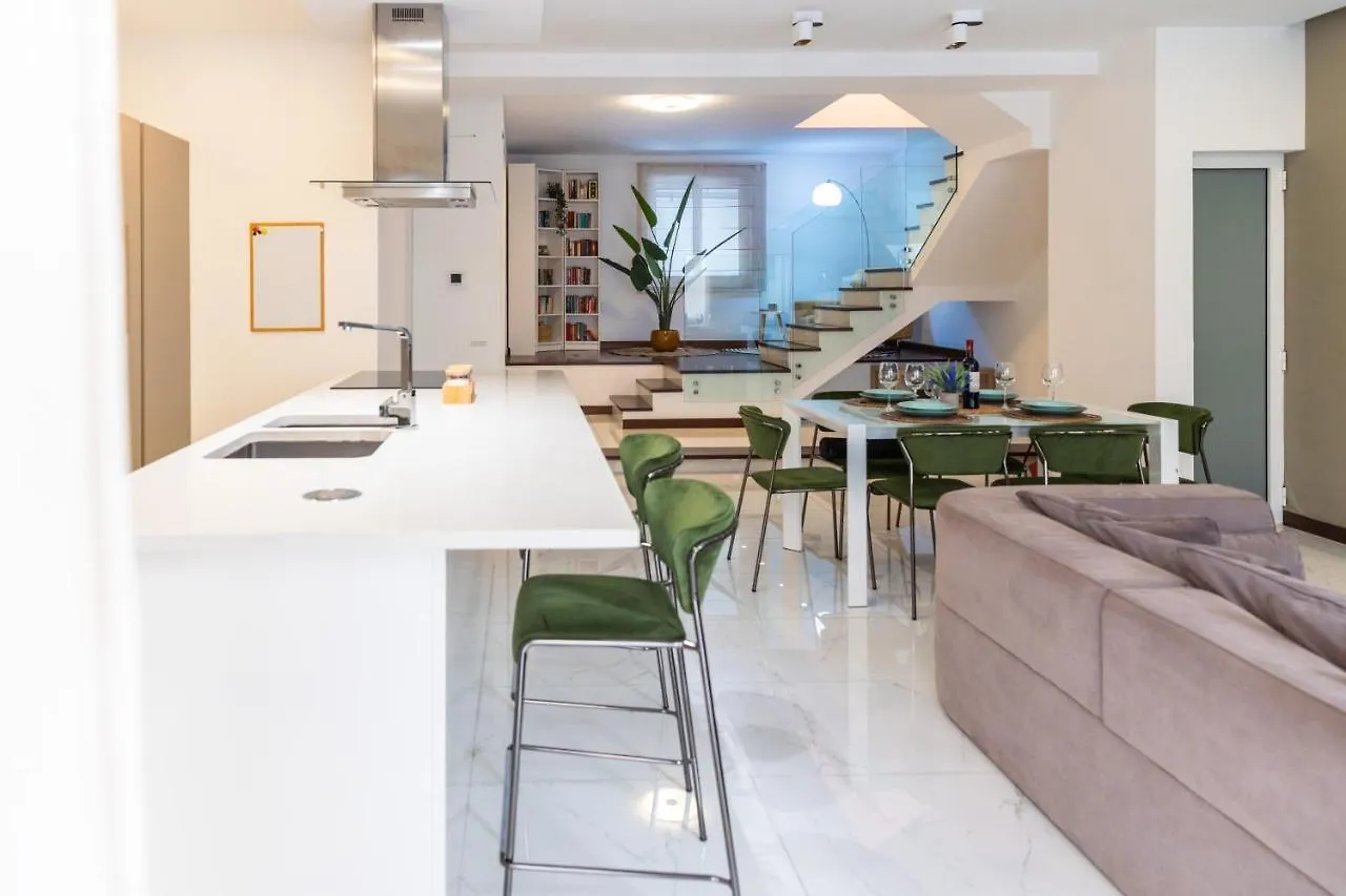 Duplex Maisonette Sliema With Jacuzzi By Arcobnb Apartment