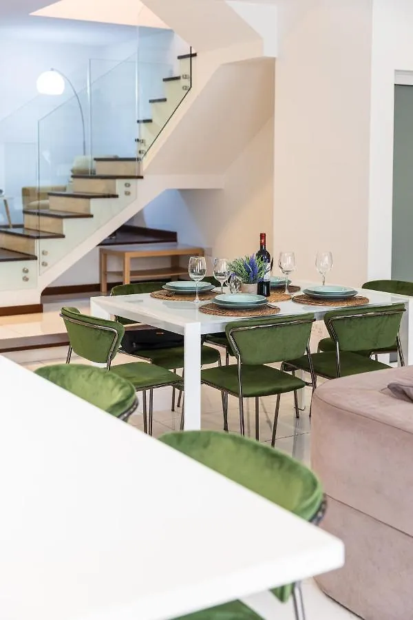 Duplex Maisonette Sliema With Jacuzzi By Arcobnb