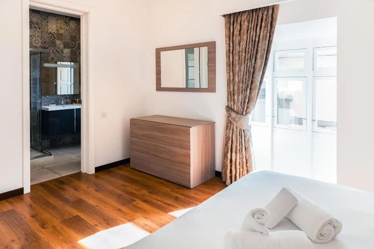Duplex Maisonette Sliema With Jacuzzi By Arcobnb 0*,