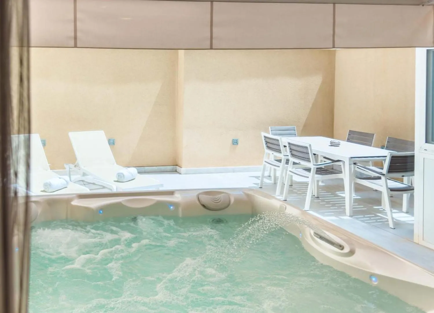 Duplex Maisonette Sliema With Jacuzzi By Arcobnb 0*,