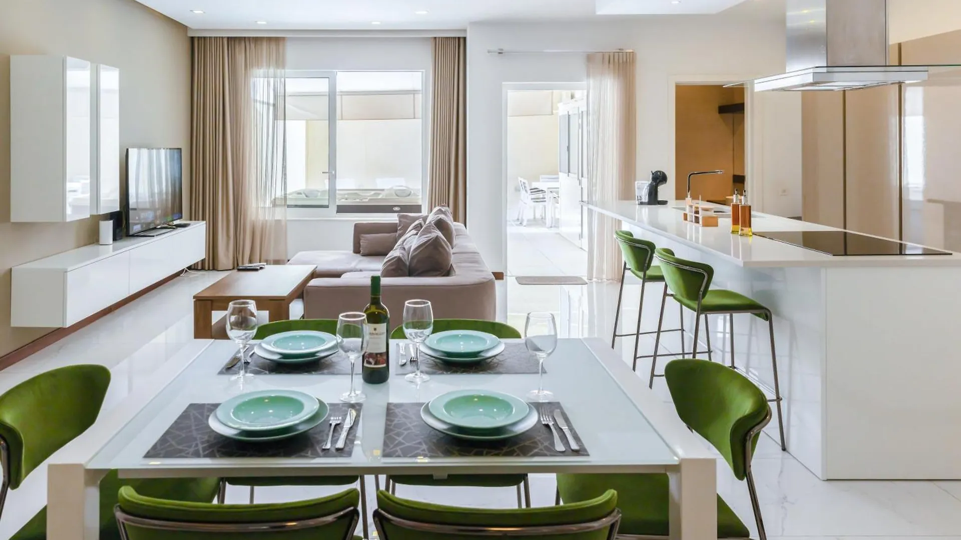 Apartment Duplex Maisonette Sliema With Jacuzzi By Arcobnb